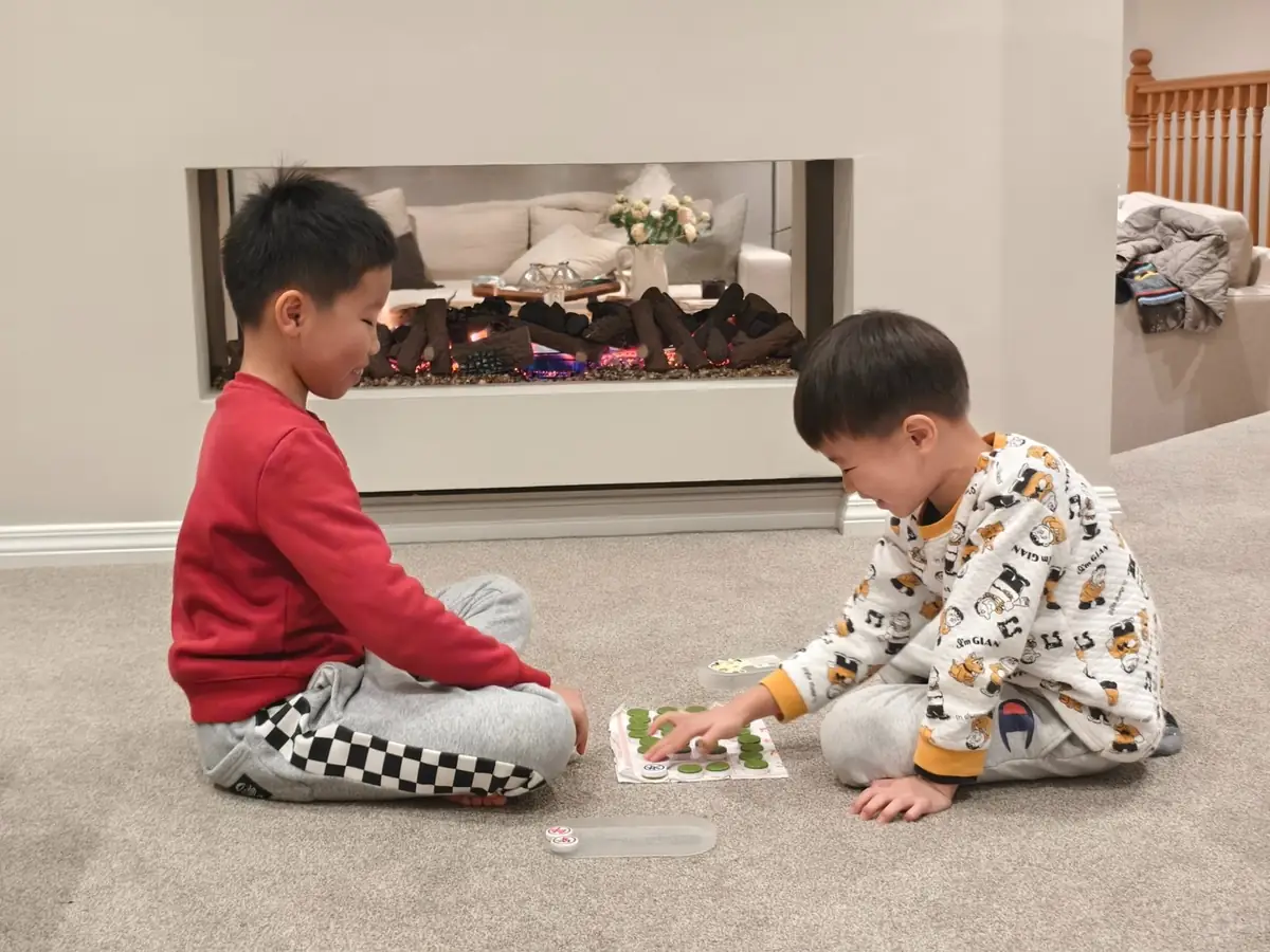 放學回家後玩遊戲